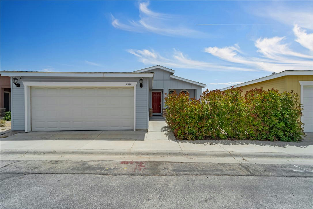 2412 SUMMIT VIEW DR, ROSAMOND, CA 93560, photo 1 of 27