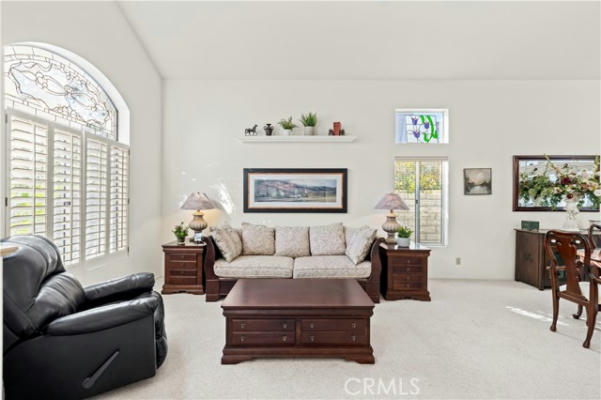 14523 GRANDIFLORAS RD, CANYON COUNTRY, CA 91387, photo 4 of 73