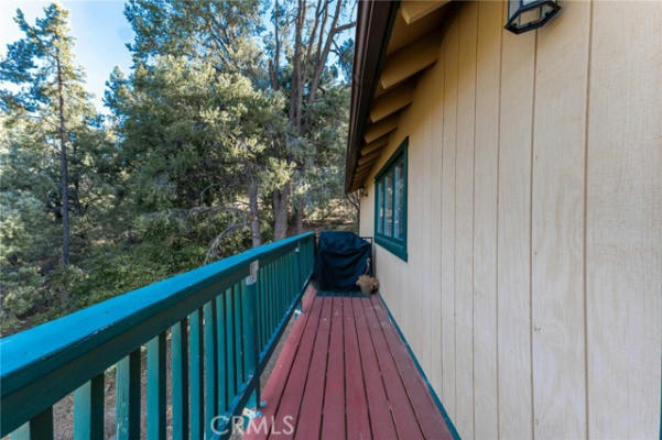 2304 WOODLAND DR, PINE MOUNTAIN CLUB, CA 93222, photo 4 of 33