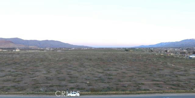 11425 CENTRAL RD, APPLE VALLEY, CA 92308, photo 4 of 10