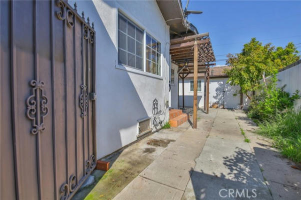 1631 W 68TH ST, LOS ANGELES, CA 90047, photo 5 of 41