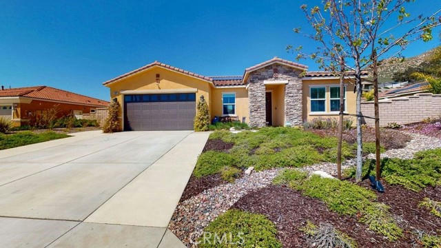24886 OLIVE HILL LN, MORENO VALLEY, CA 92557, photo 3 of 45