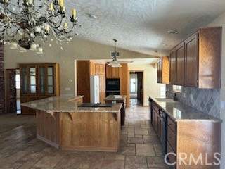 16601 REDWING RD, APPLE VALLEY, CA 92307, photo 4 of 52