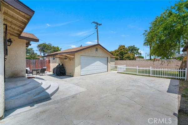 815 W 133RD ST, COMPTON, CA 90222, photo 5 of 50