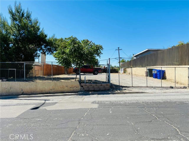 16759 TRACY ST, VICTORVILLE, CA 92395, photo 1 of 6