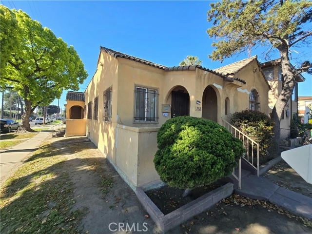 8405 MCKINLEY AVE, LOS ANGELES, CA 90001, photo 1 of 3