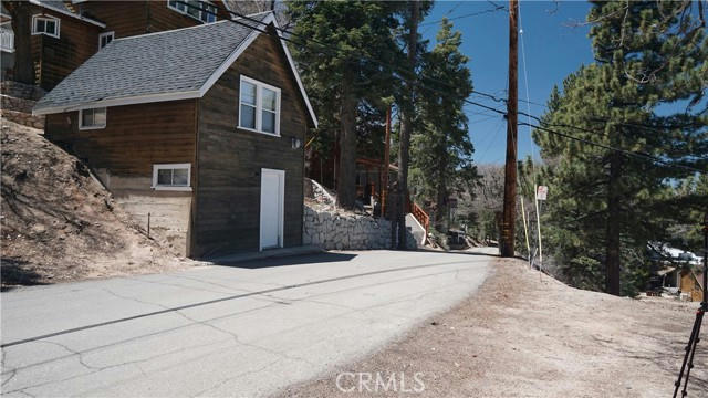33280 ANGELES DR, GREEN VALLEY LAKE, CA 92341, photo 5 of 7