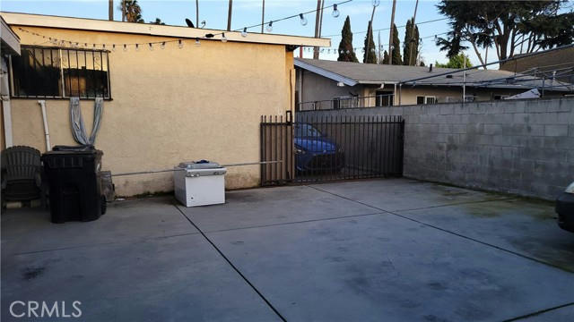 7017 MIRAMONTE BLVD, LOS ANGELES, CA 90001, photo 2 of 5