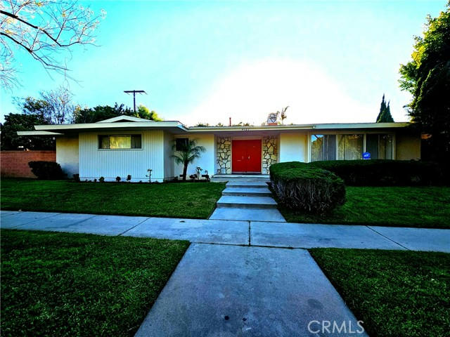 4121 CLUBHOUSE DR, LAKEWOOD, CA 90712, photo 1 of 2