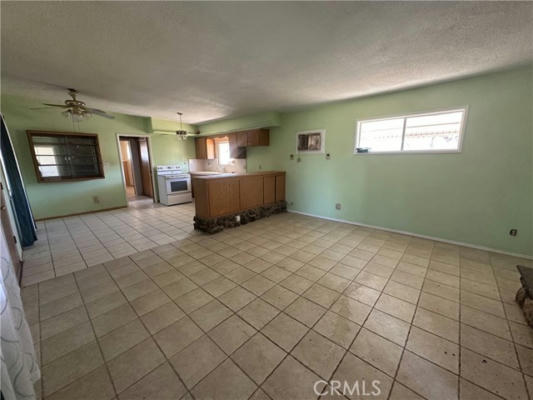 57307 PATREE DR, YUCCA VALLEY, CA 92284, photo 4 of 9