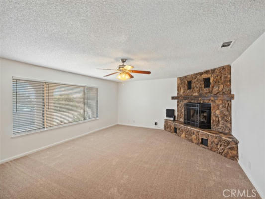 14005 APPLE VALLEY RD, APPLE VALLEY, CA 92307, photo 5 of 40
