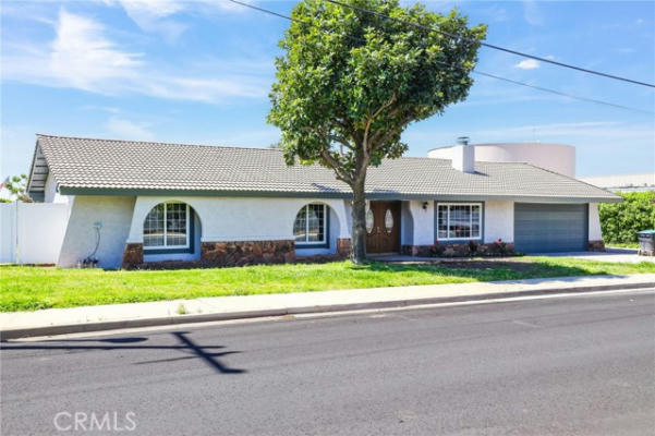 885 E TWELFTH ST, BEAUMONT, CA 92223, photo 4 of 53
