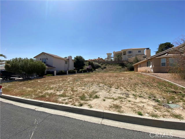 17815 HONEYCOMB LN, VICTORVILLE, CA 92395, photo 1 of 13