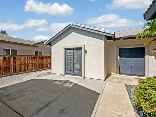 13576 COBALT RD, VICTORVILLE, CA 92392, photo 4 of 31