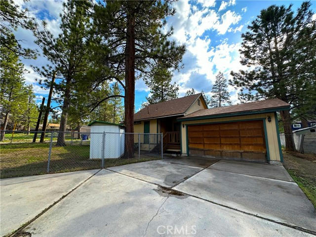 40074 TRAIL OF THE WHISPERING PNES, BIG BEAR LAKE, CA 92315, photo 1 of 23