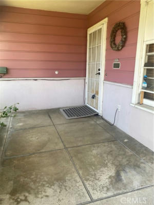 933 N 2ND AVE, UPLAND, CA 91786, photo 4 of 33