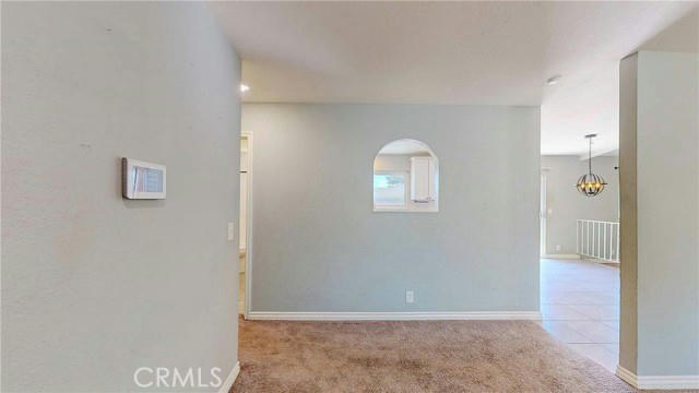 13937 CUYAMACA RD, APPLE VALLEY, CA 92307, photo 3 of 38