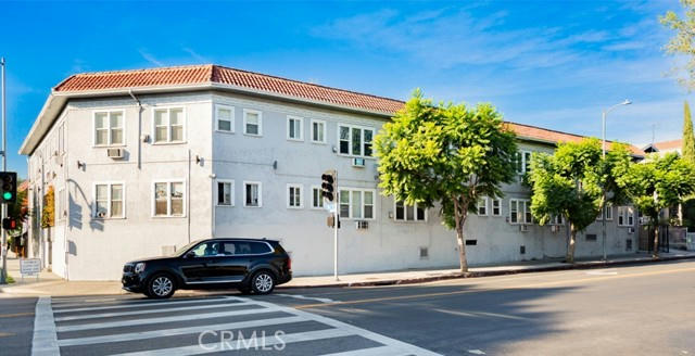 1913 W 3RD ST, LOS ANGELES, CA 90057, photo 4 of 31