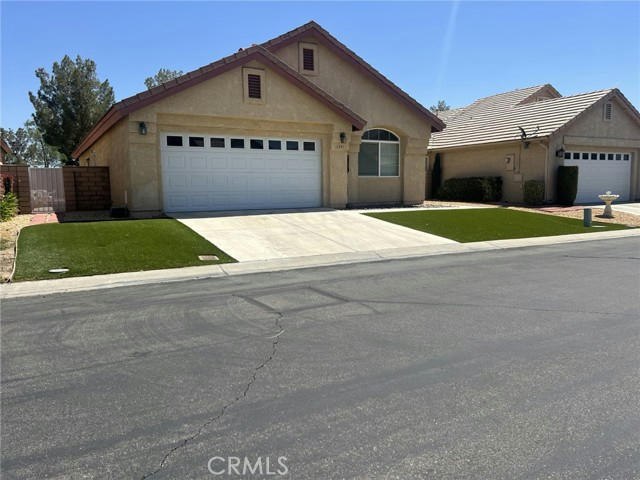 11341 COUNTRY CLUB DR, APPLE VALLEY, CA 92308, photo 1 of 36